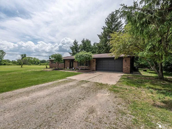 10015 Secor Rd, Temperance, MI 48182
