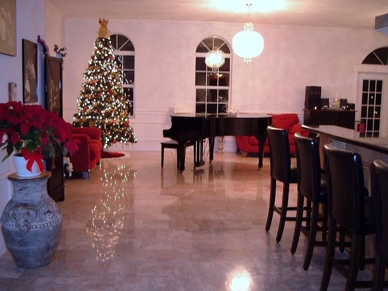 2nd image of 1310 Golf View Dr