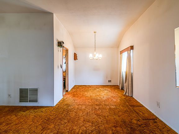 5th image of 65 Parnell Dr