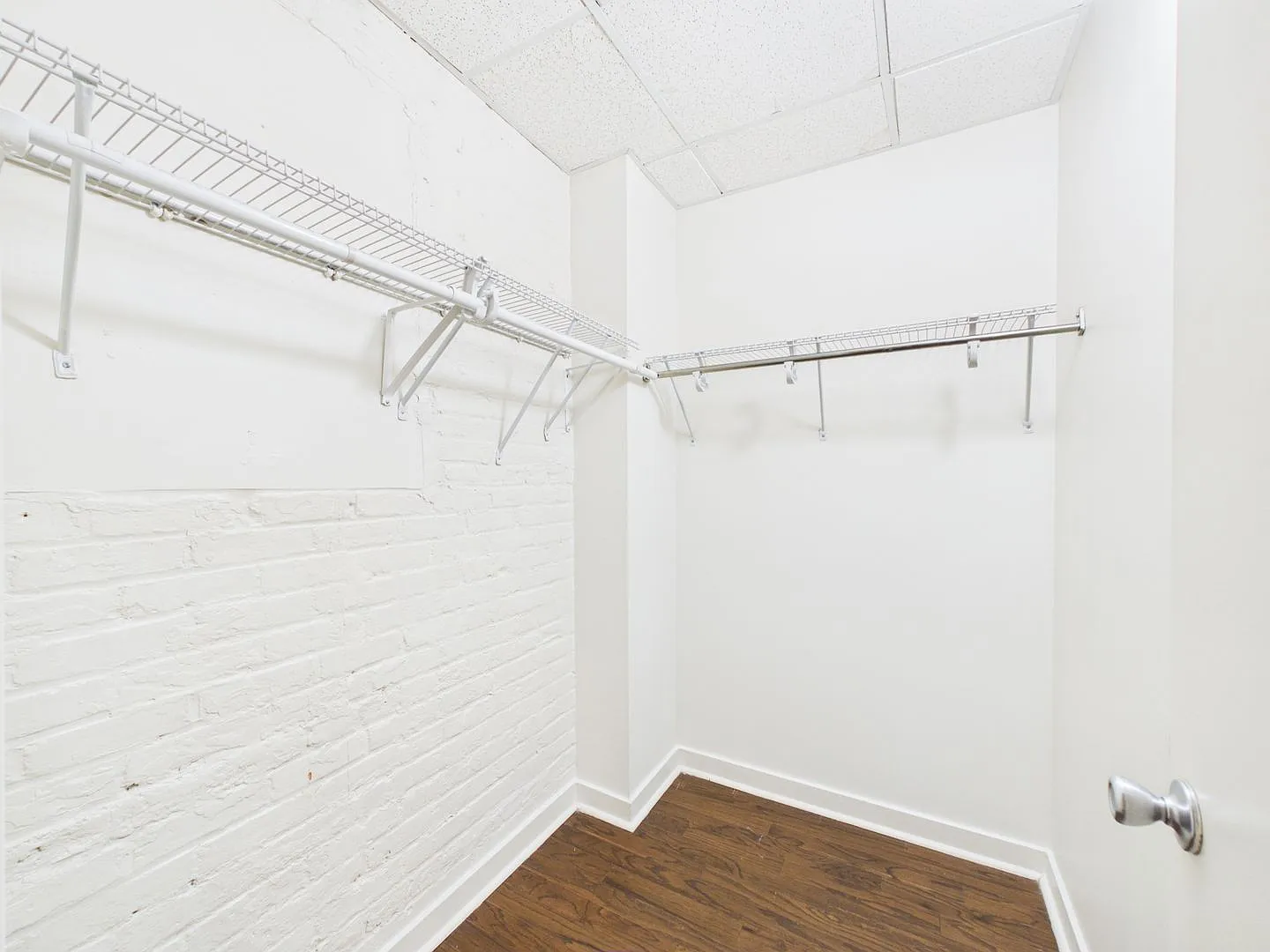 801 Walnut St — Photo 3