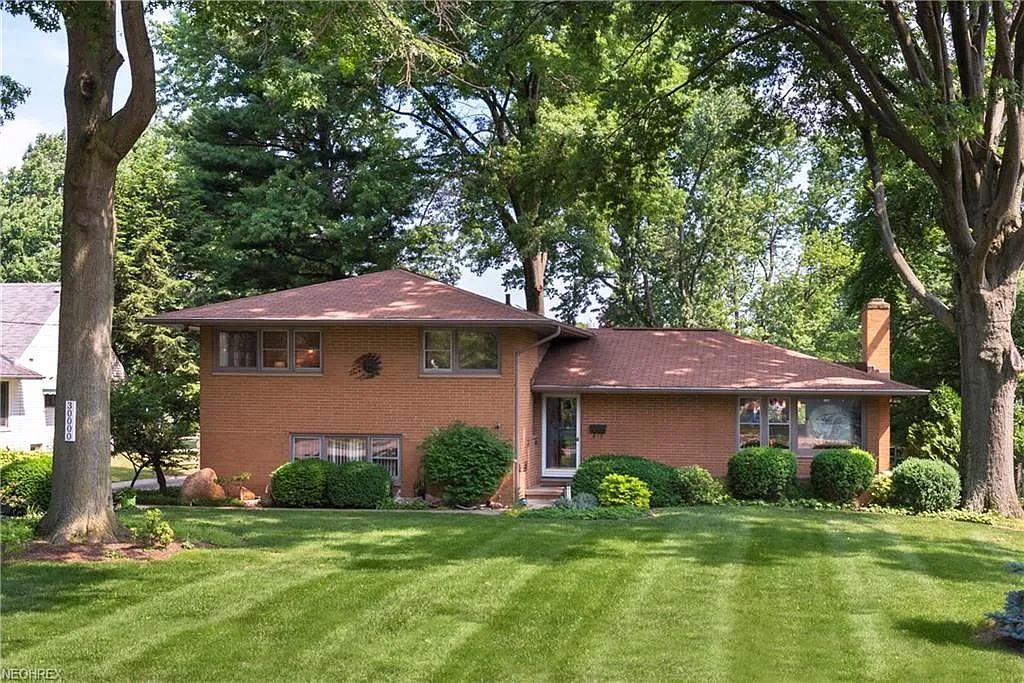 30000 Ashton Ln photo 1