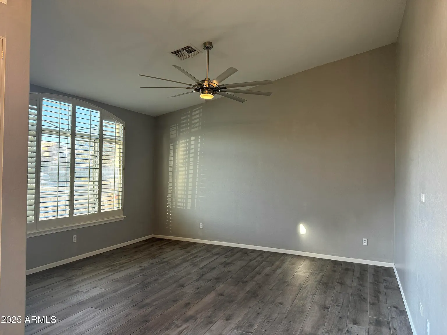 4 bed, 2.0 bath, 2444 sqft, $2,695 — Photo 3