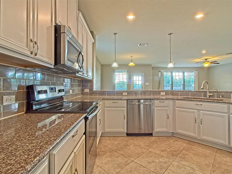 31443 Kingsway Rd — Photo 13