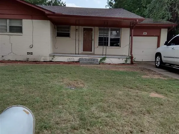 5718 NW Ash Ave, Lawton, OK 73505