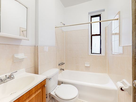 4th image of 19 E 109th St APT 63