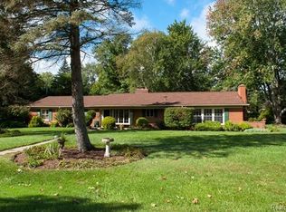 4694 Burnley Dr, Bloomfield Hills, MI 48304