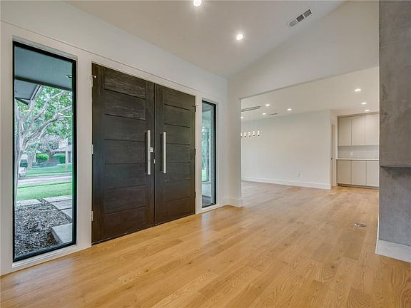 4th image of 3911 Antigua Cir