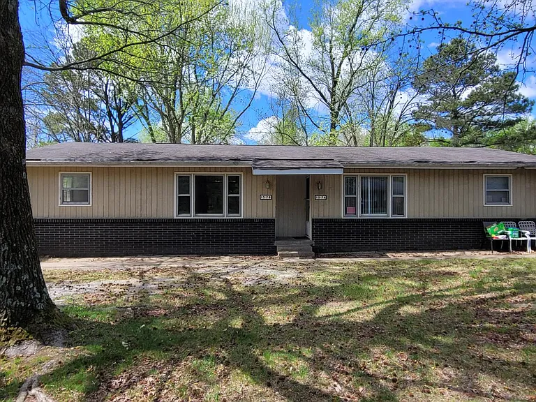 157 Highlander Dr #B — Photo 1