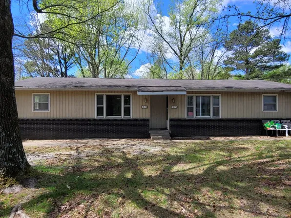 157 Highlander Dr #B, Carbondale, IL 62903