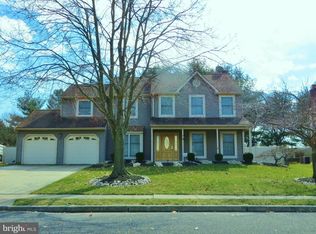 8 Windham Dr, Eastampton, NJ 08060