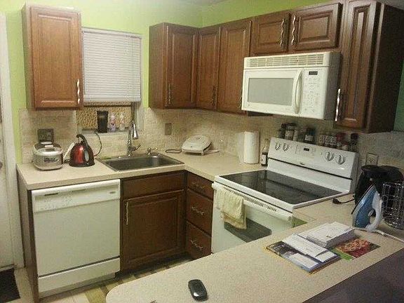 2nd image of 900 Tallwood Ave APT 209