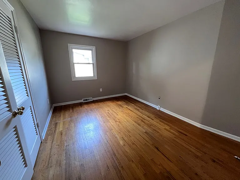 3010-3012 Okemos Dr SE — Photo 11