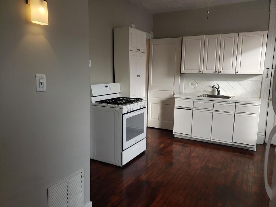 1st image of 1725 N Ashland Ave APT 1F