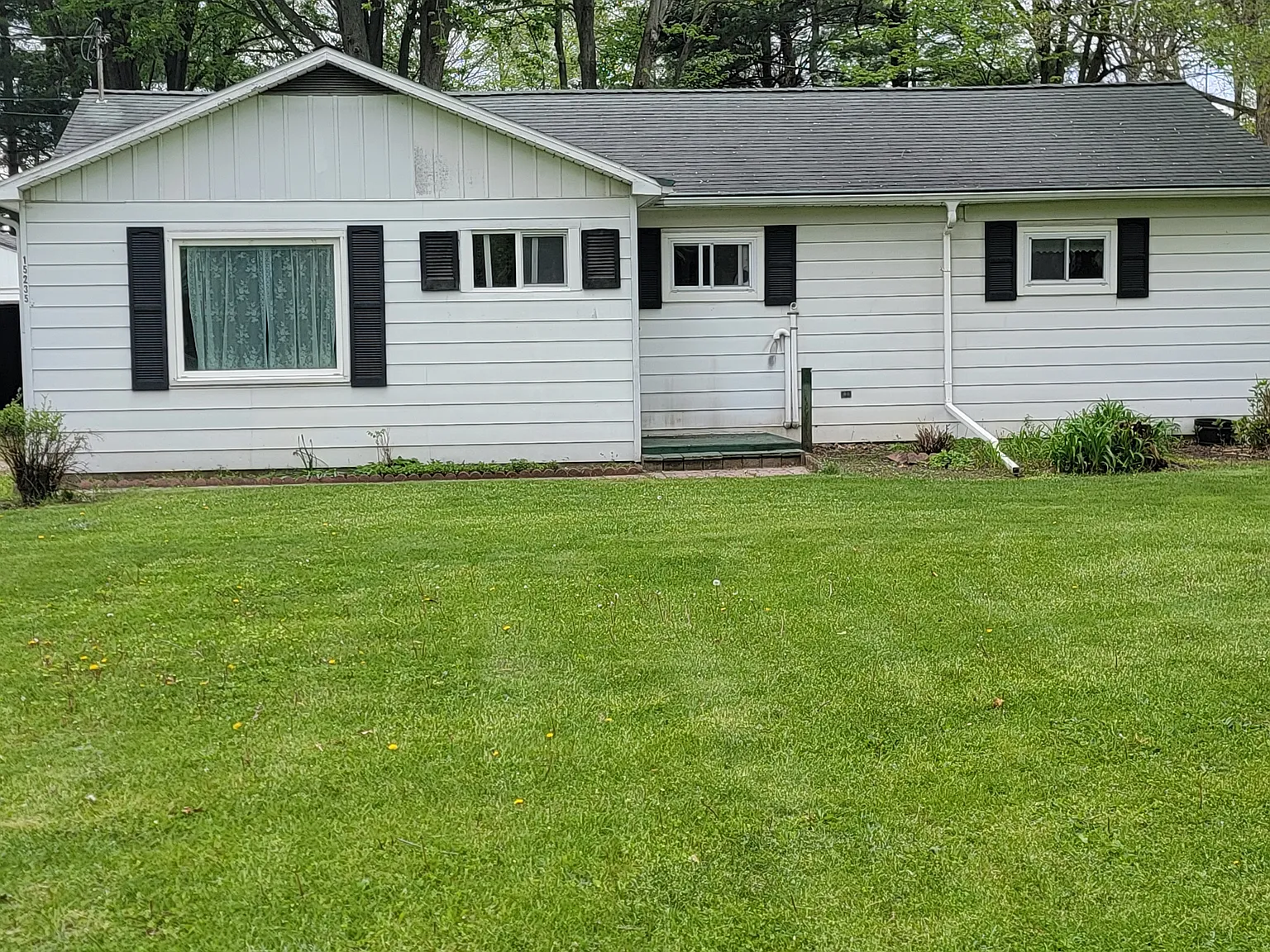 4 bed, 2118 sqft, $2,200 — Photo 1