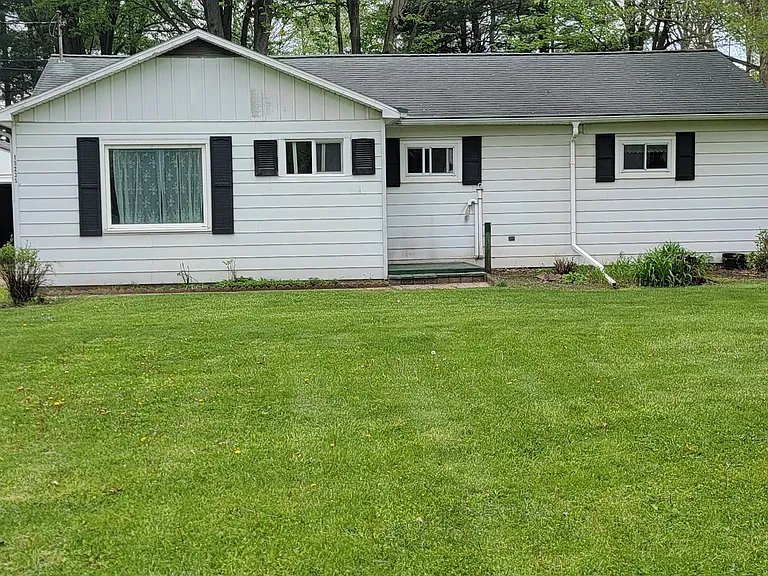 15235 Ackerson Dr — Photo 1