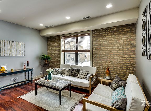 2nd image of 4438 N Damen Ave APT 3C