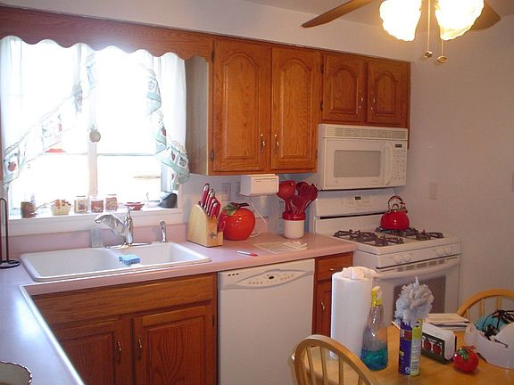 Eat In Kitchen