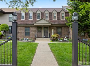 323 Gills Ln Unit 5-H, Iselin, NJ 08830