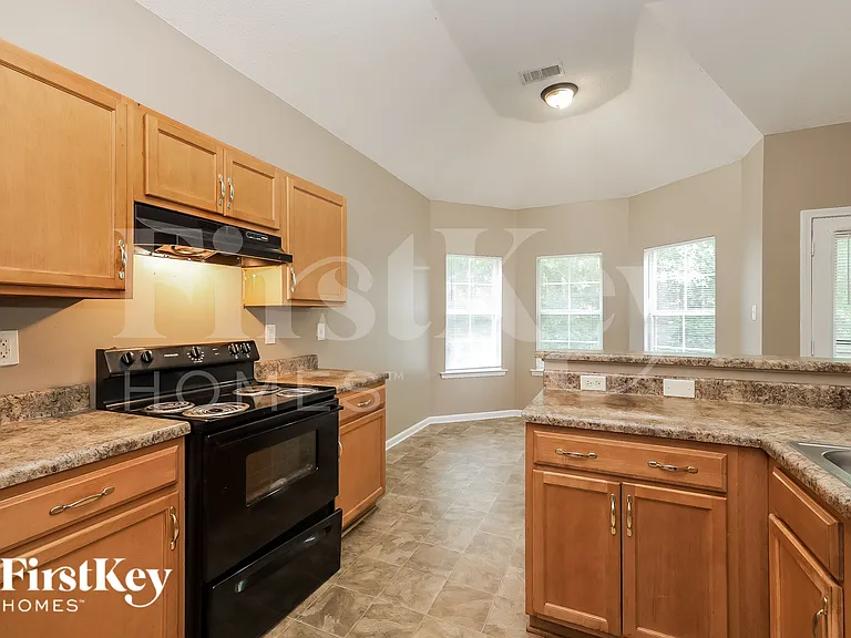 3931 Neyland Valley Dr — Photo 6