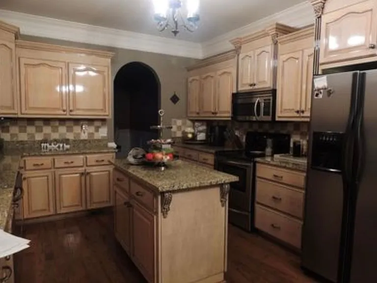 940 Lansfair Dr — Photo 6