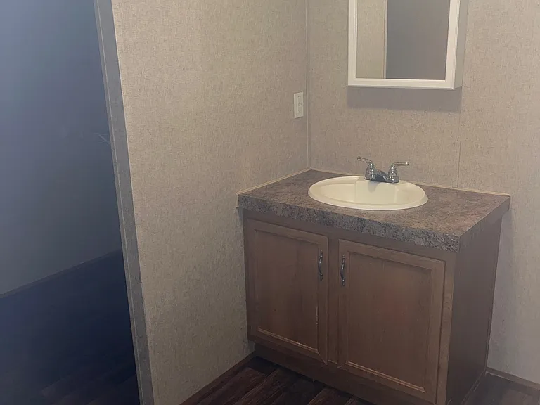 2233 E 8th St #206 — Photo 3