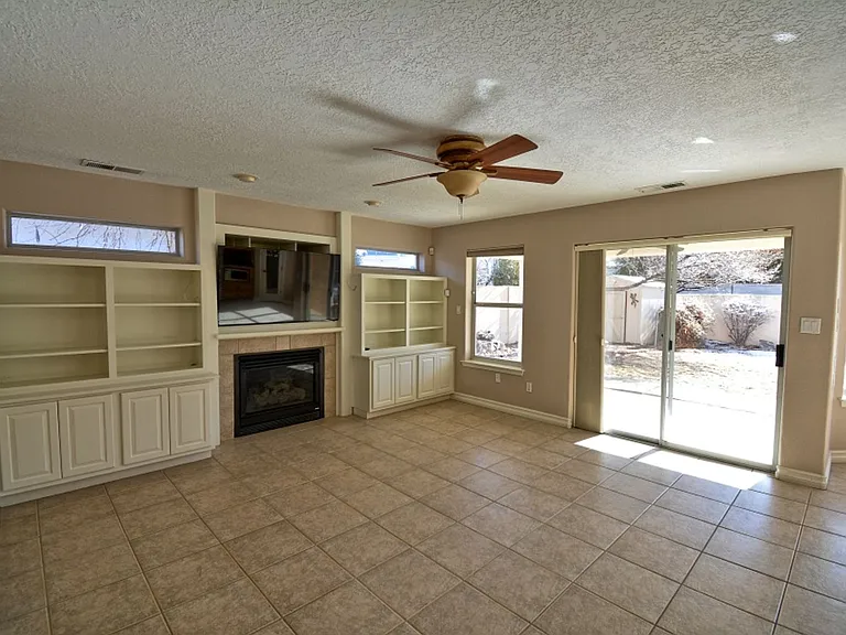 9204 Calistoga Ave NE — Photo 6