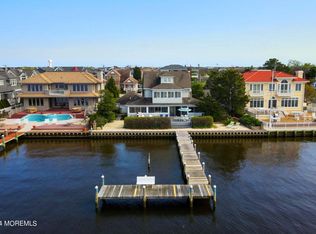 99 Pershing Blvd, Lavallette, NJ 08735