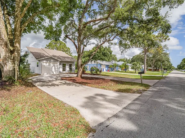 1255 33rd Ave SW, Vero Beach, FL 32968