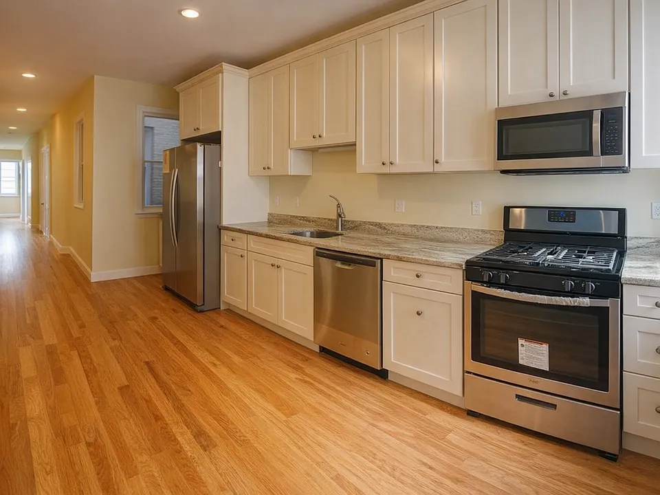 52 Guild St #2