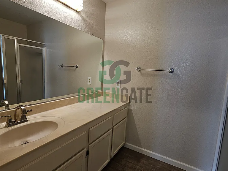 1108 Cedar Creek Dr #1 — Photo 40