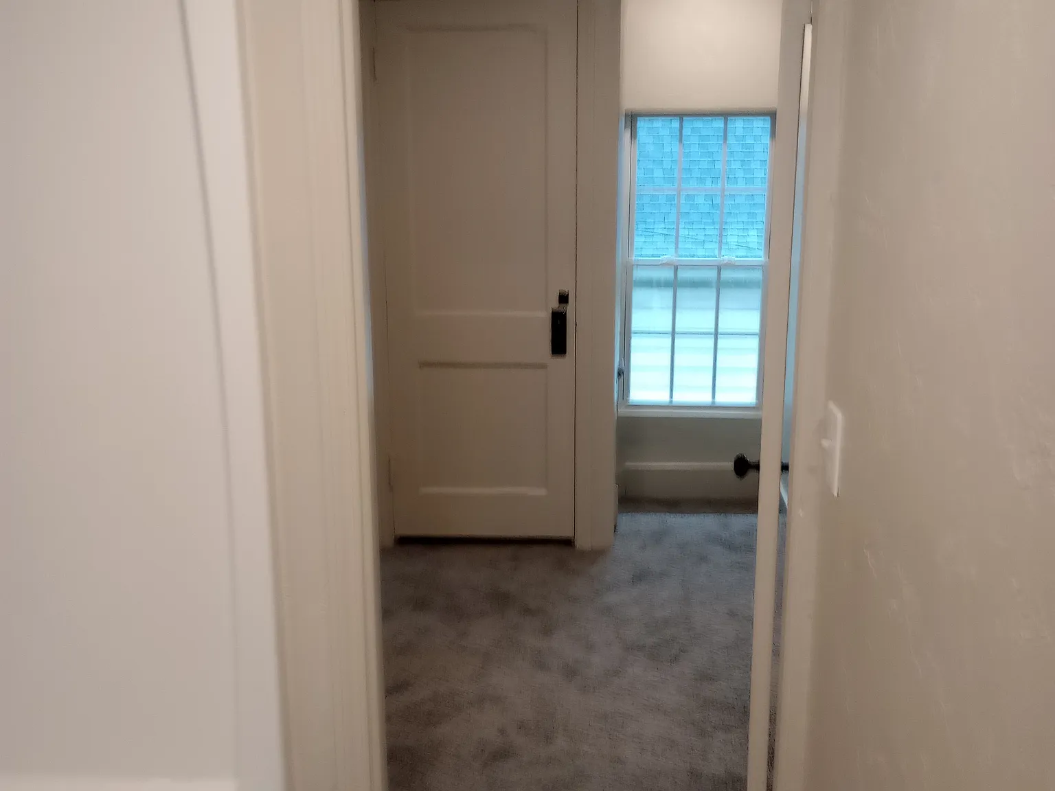 4 bed, 1.5 bath, 1800 sqft, $1,250 — Photo 3