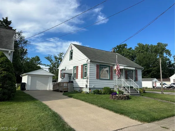 1061 Bell Ave, Elyria, OH 44035