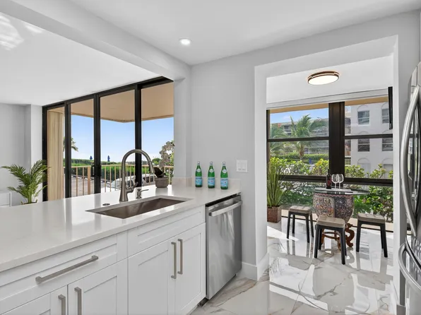 3200 S Ocean Boulevard #A202, Palm Beach, FL 33480