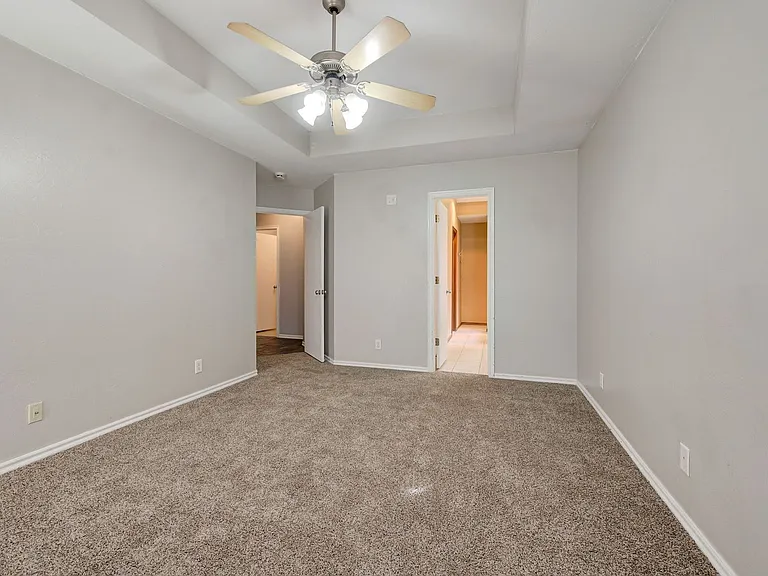 2032 Emerald Brook Ct — Photo 23