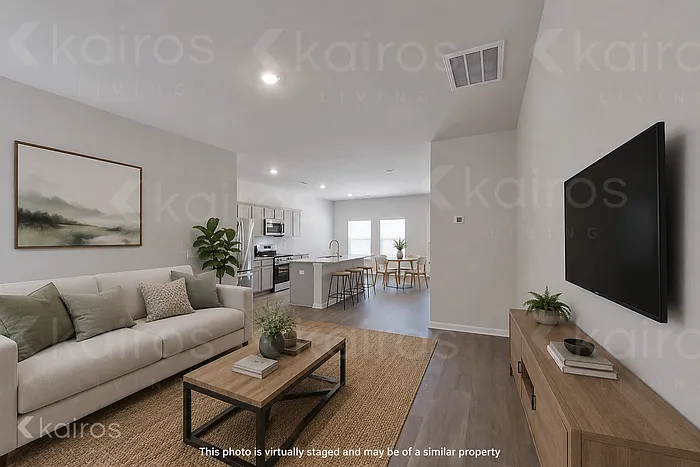 2083 Banyan Cir — Photo 6