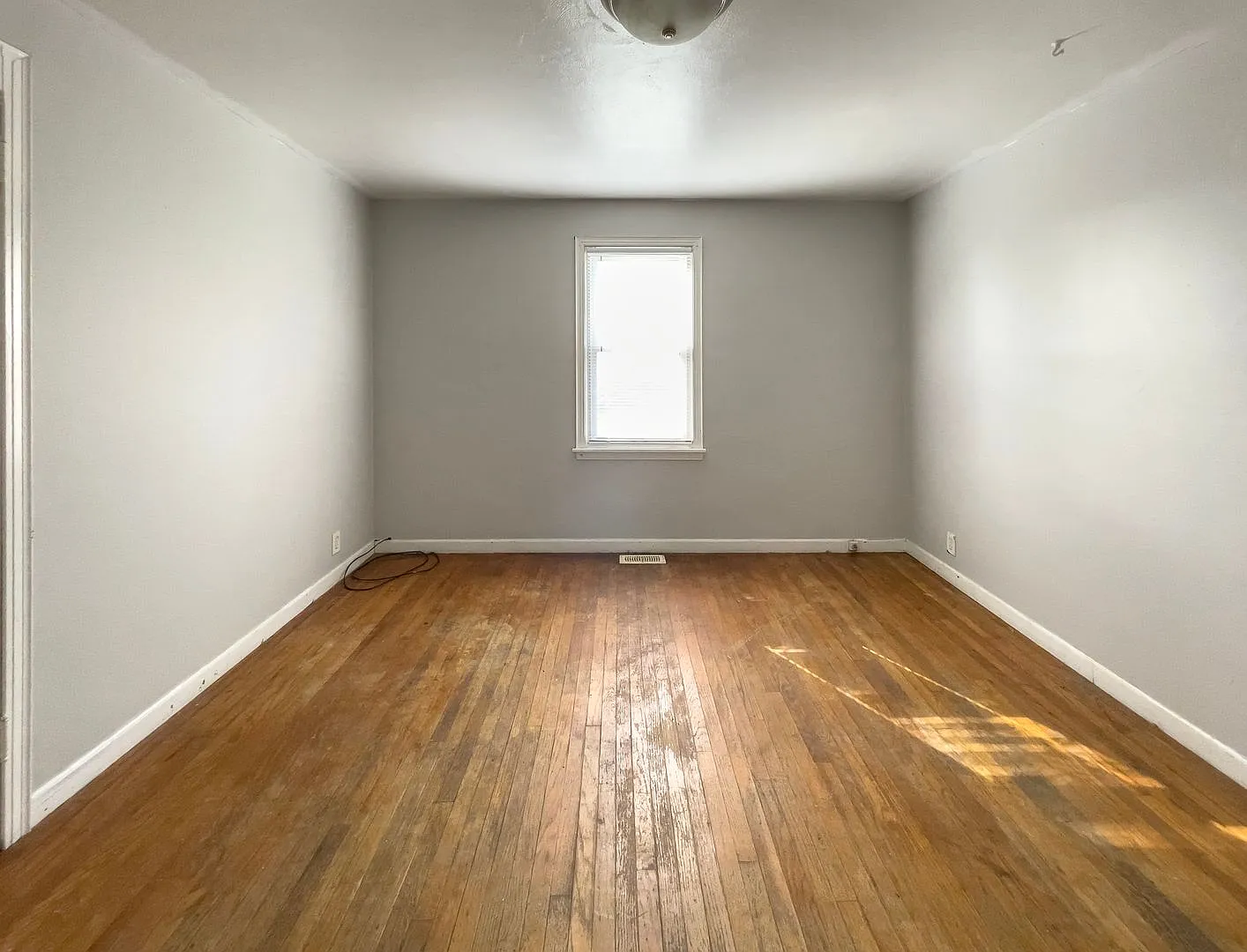 Attached Garage — Photo 3