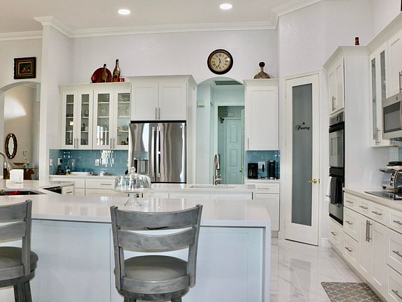 3rd image of 11551 Paradise Cove Ln