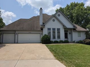 1520 SW Fredrick Dr, Lees Summit, MO 64081