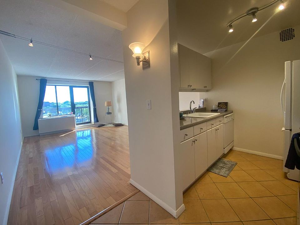 Kitchen and living room from entranceway