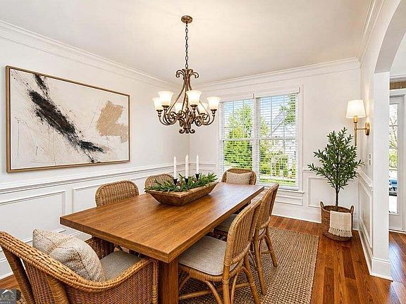 4th image of 778 Crescent Cir