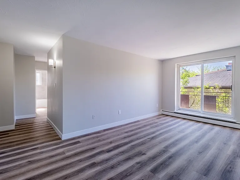17 Cloverdale Ave #3 — Photo 10