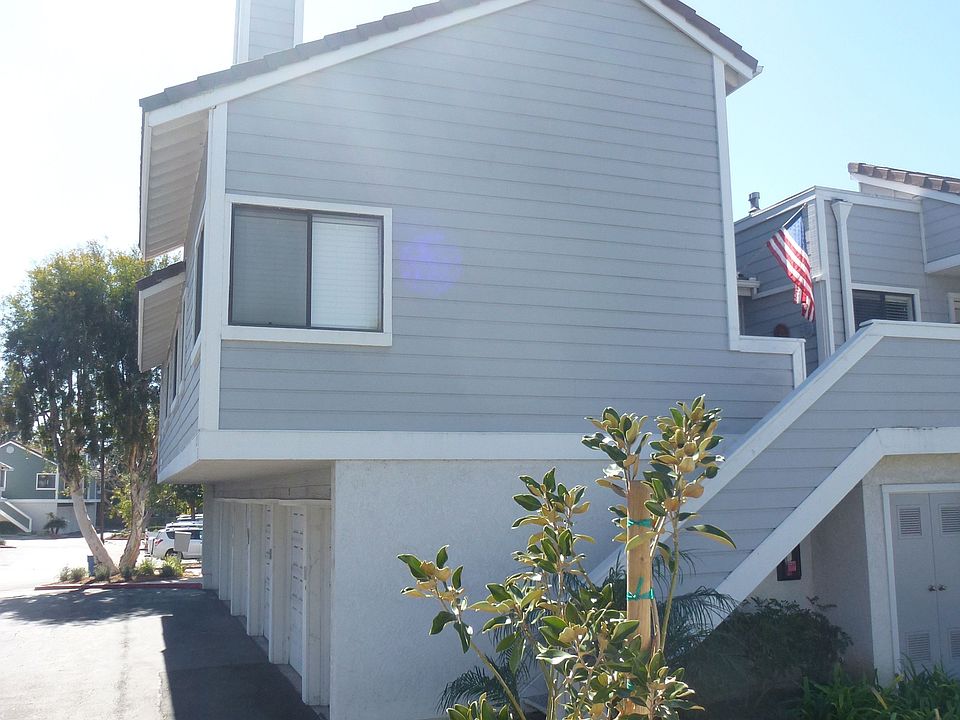 1st image of 19 Hollyhock Ln