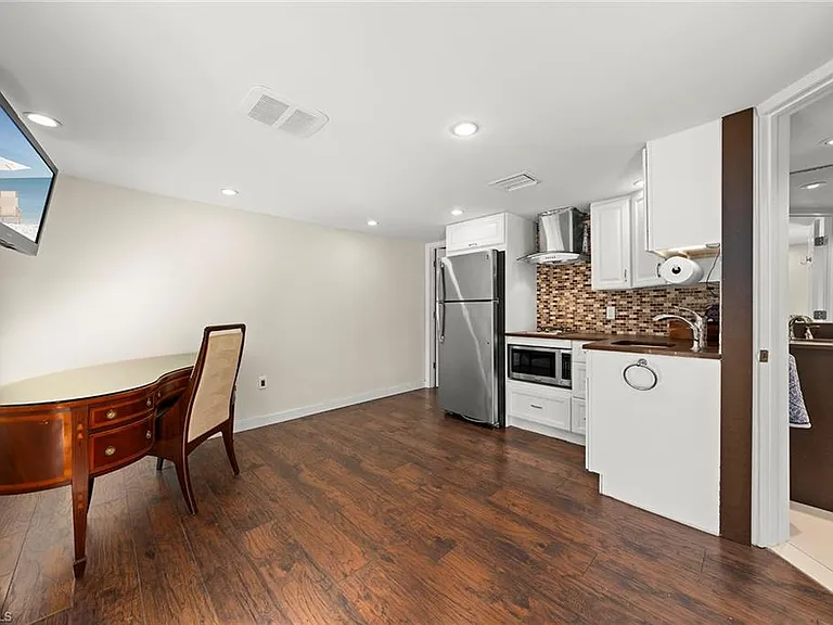 2605 64th St SW — Photo 37