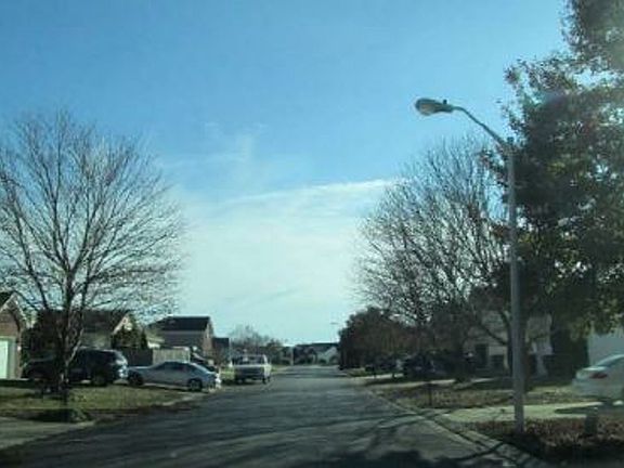 Exterior Neighborhood (street photo)