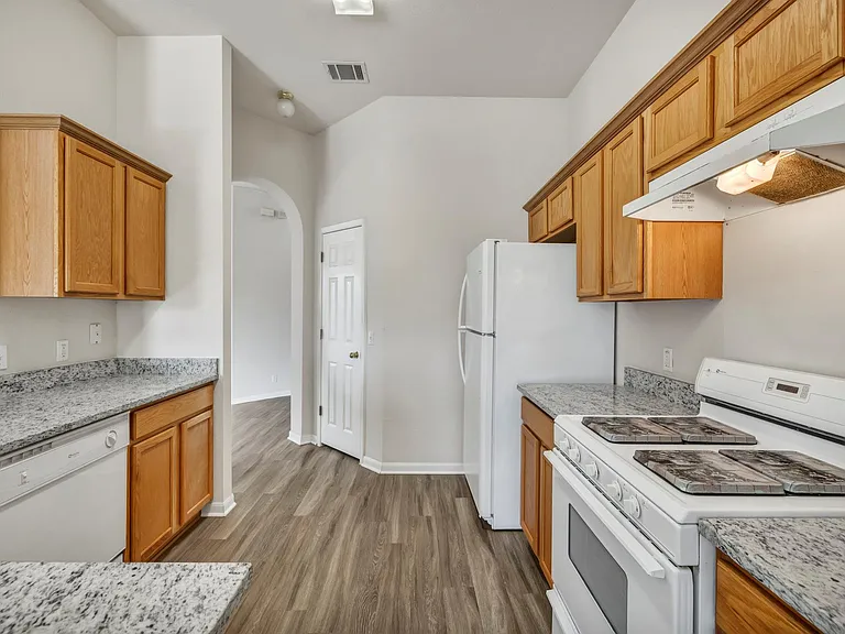 216 Meadowside Dr — Photo 26