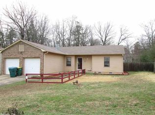 2 Point West Cir, Little Rock, AR 72211