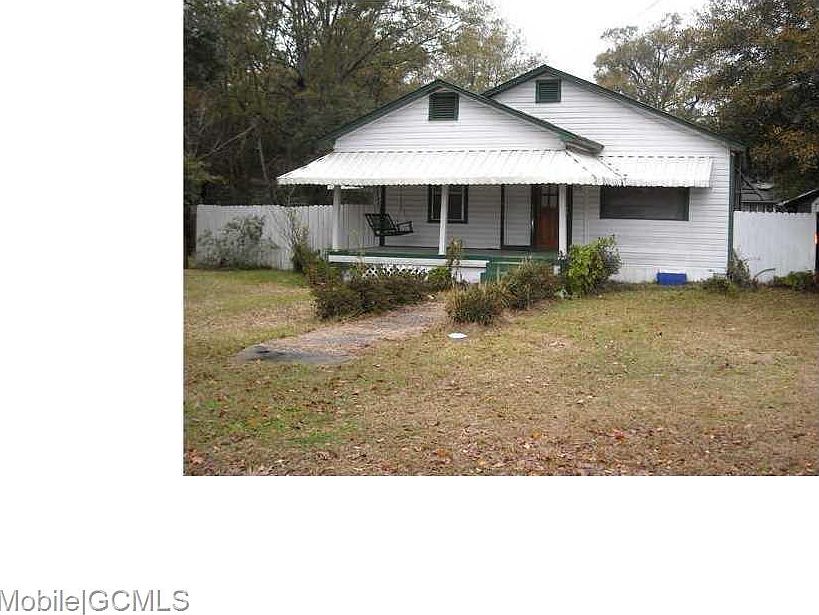 2nd image of 315 Iroquois St