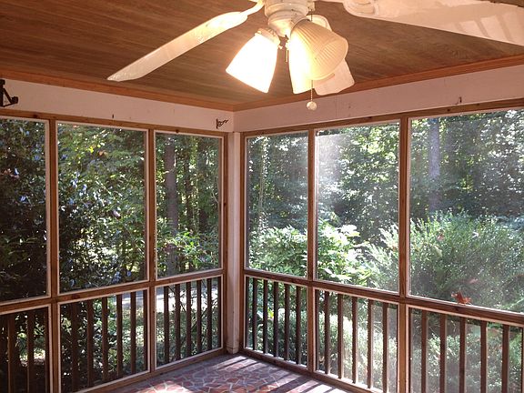 3rd image of 1000 Cowpen Ct