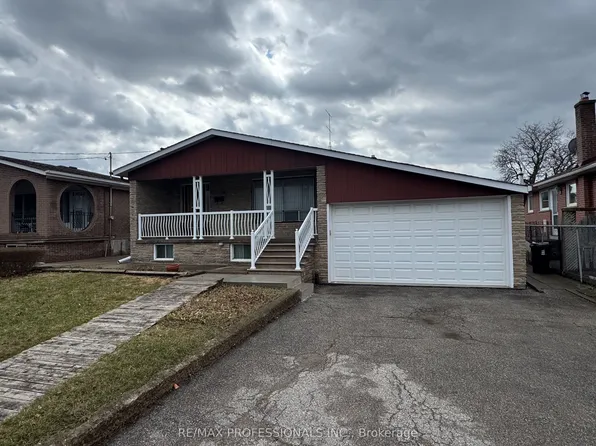 83 Spenvalley Dr, Toronto, ON M3L 1Z2