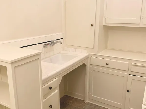 1324 N New Hampshire Ave #0, Los Angeles, CA 90027